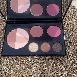 Jentry Kelley Chocolate Bar 🍫 Eyeshadow, Bronzer, and Blush Palette